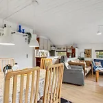 Awesome In With Kitchen Hébergement de vacances *