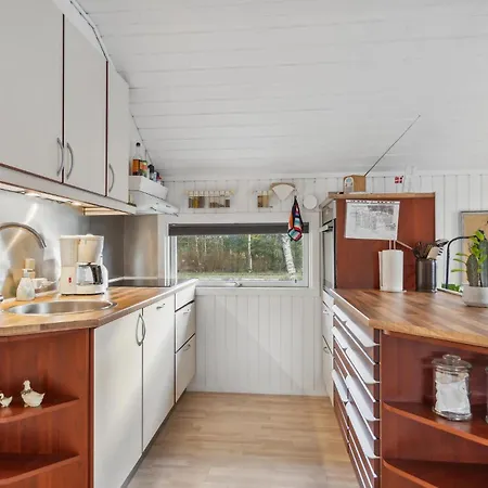 בית נופש Awesome In With Kitchen Hemmet
