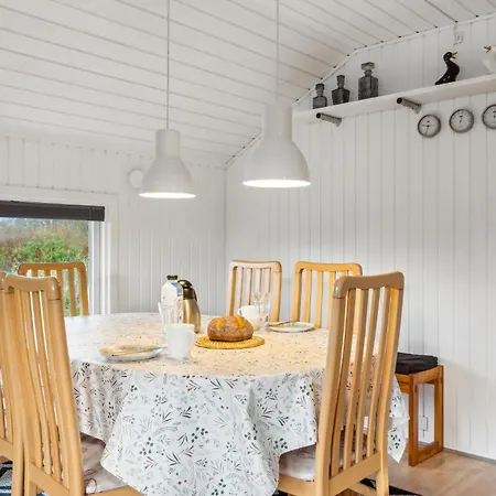 בית נופש Awesome In With Kitchen Hemmet