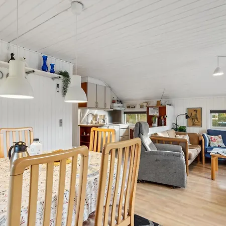 Awesome In With Kitchen בית נופש *