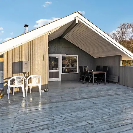 Semesterbostad Awesome In With Kitchen