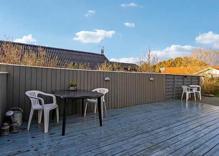 Semesterbostad Awesome In With Kitchen